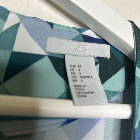 H&M Blue and Green Geometric Blouse 4 - Picture 7 of 7